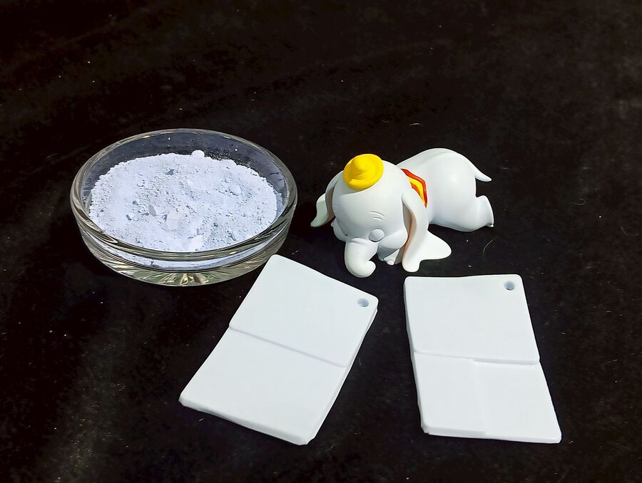 ของเล่นพลาสติกPVC-pigment-ฉีดขึ้นรูป-ผงสีฟ้าอ่อนผสมพลาสติก food grade เกรดอาหาร-ช้างน้อยดัมโบ้-ไทยพิกเมนท์